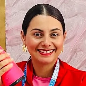 Foto da autora Aline Nascimento